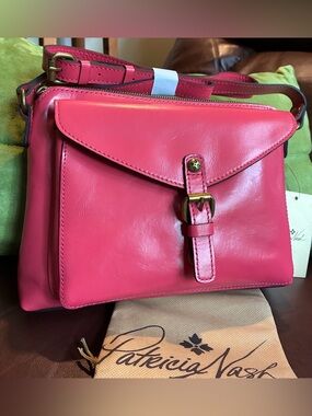 NWT Patricia Nash Pink Coral Leather Shoulder Crossbody with Buckle Flap